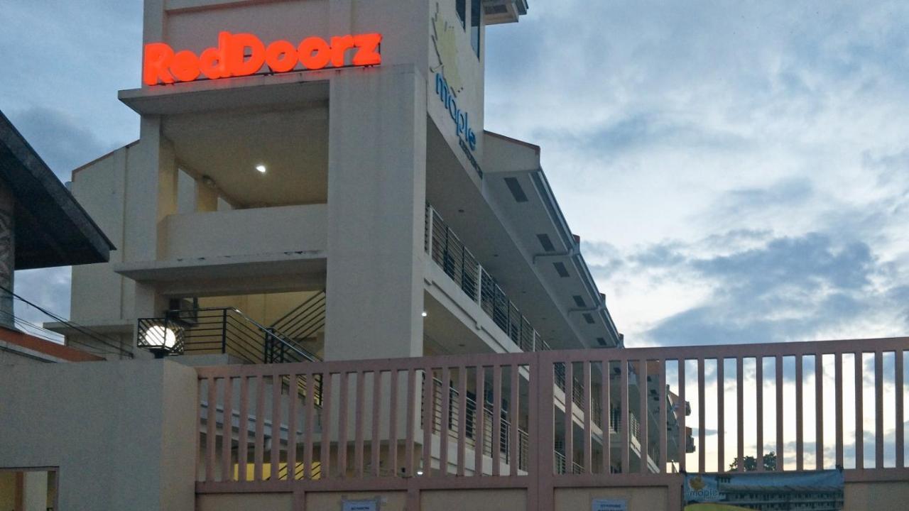 Reddoorz Plus Near Talisay Town Center Exterior foto