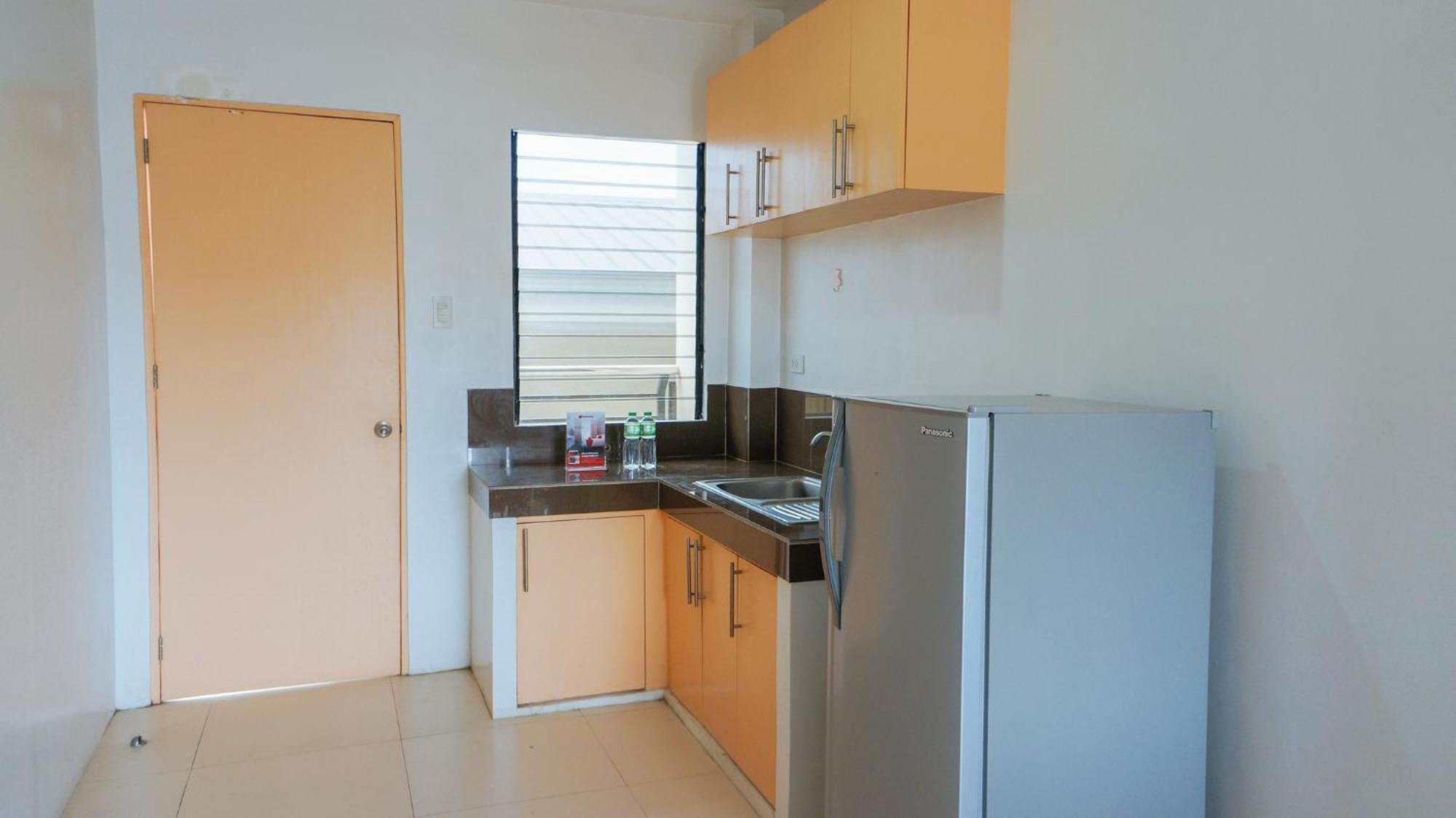 Reddoorz Plus Near Talisay Town Center Exterior foto
